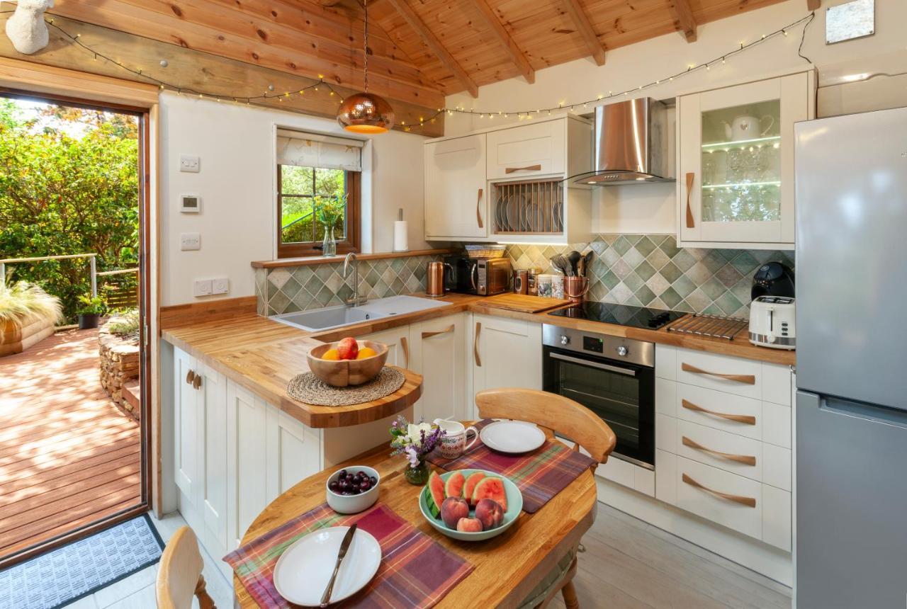 Porthole Log Cabin Minehead Exterior foto
